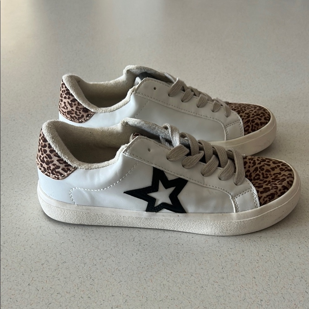 Time and Tru White and Leopard Print Sneakers with Star Logo